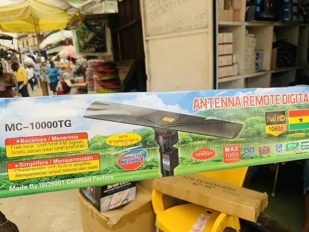 Digital Antenna With 5v for Outdoor Use · Photo 1