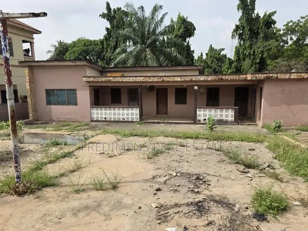 5bdrm House in Fredimens Real, Kumasi Metropolitan for sale · Photo 1