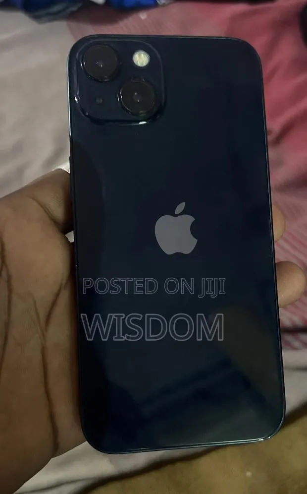 Apple iPhone 13 128 GB Black · Photo 1