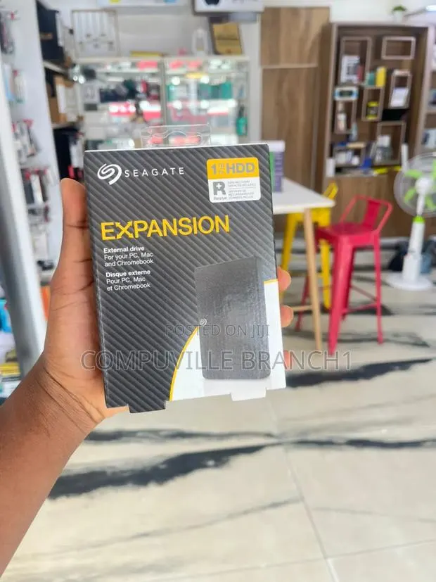 Seagate 1 Tb Hard Drive · Photo 1