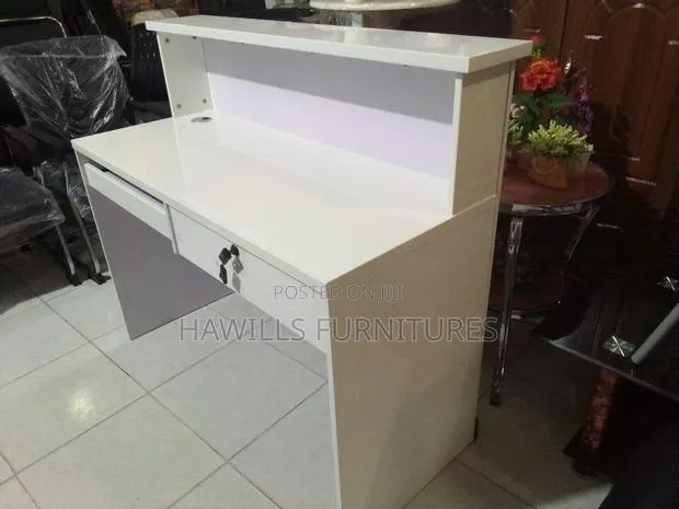 Reception Desk · Photo 1