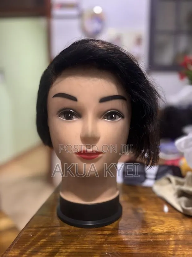 Frontal Pixie Wig · Photo 1