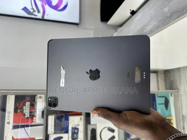 Apple iPad Pro 11 (2021) 256 GB Black · Photo 1
