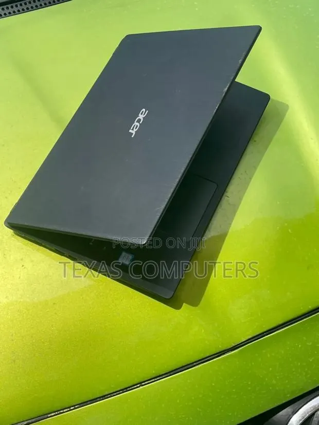 Laptop Acer Aspire V3-551g 8GB Intel Core I7 SSD 256GB · Photo 1