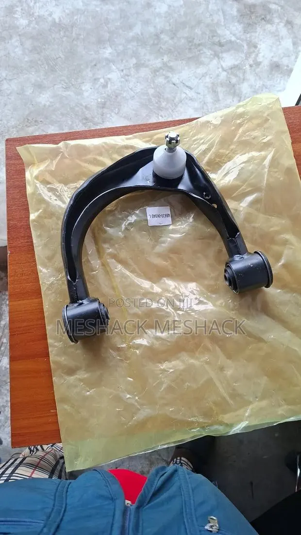 Toyota Land Cruiser Upper Arm · Photo 1