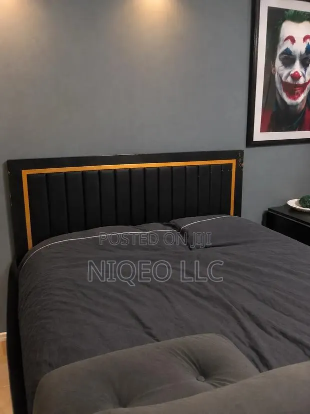 Double-Size Bedframe · Photo 1