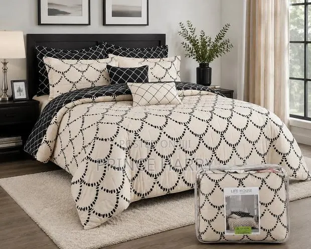 Lifehouse Queen-Size Bedding Set · Photo 1