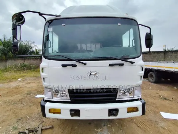 2012 Hyundai 5ton Mega. Full Air Break. New Arrivals. · Photo 1