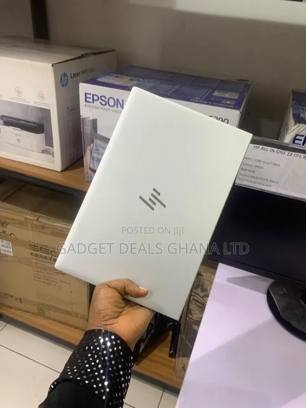 Laptop HP EliteBook 830 G8 8GB Intel Core i5 SSD 256GB · Photo 1