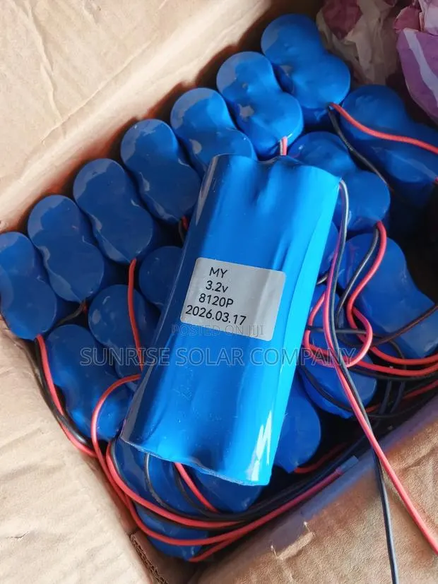 Lithium Battery Cells 3.2v 30ah for Solar Light and CCTV Camera · Photo 1