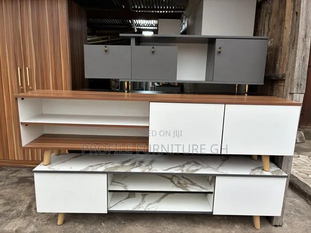 5 Feet TV Stand // Laminated TV Stand · Photo 1