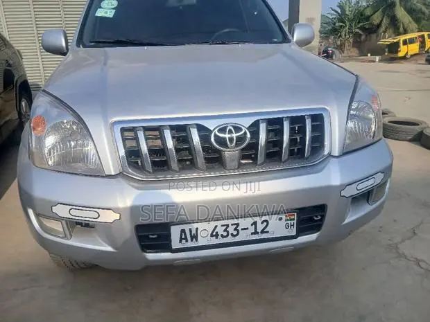 Toyota Land Cruiser Prado 2007 Silver · Photo 1