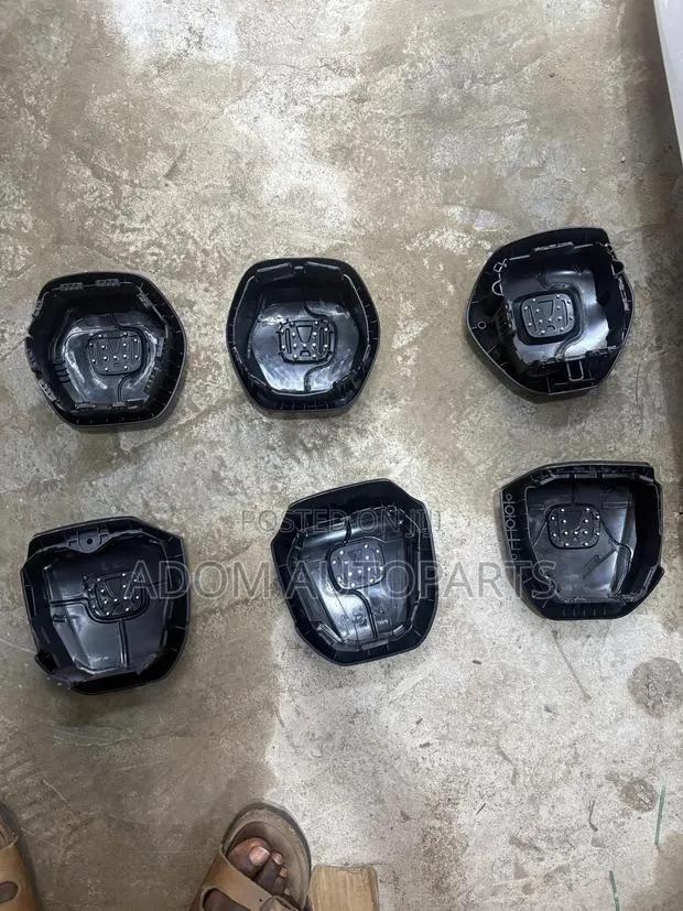 Honda CRV Civic Accord Airbag Cover 2016 2017 2018 2019 2020 2021 2022 · Photo 1