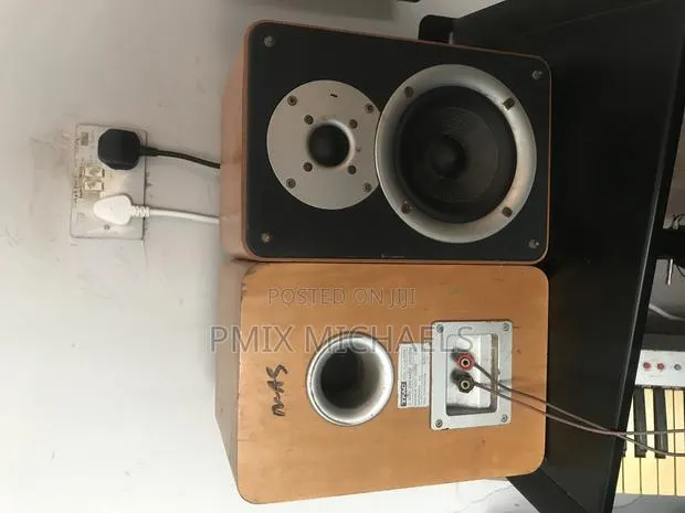 Studio Monitor Speaker · Photo 1