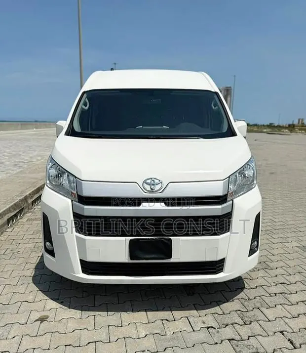 Toyota Hiace Mini Bus Available for Rentals Group Trips! · Photo 1