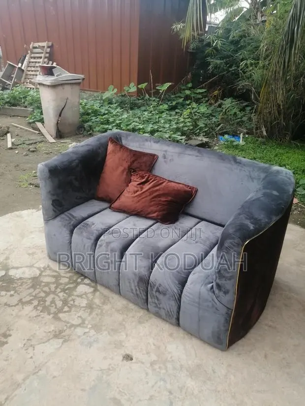 Nice Gray Two in One Sofa · Photo 1