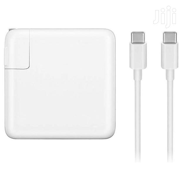 Mac Book Type C Charger · Photo 1