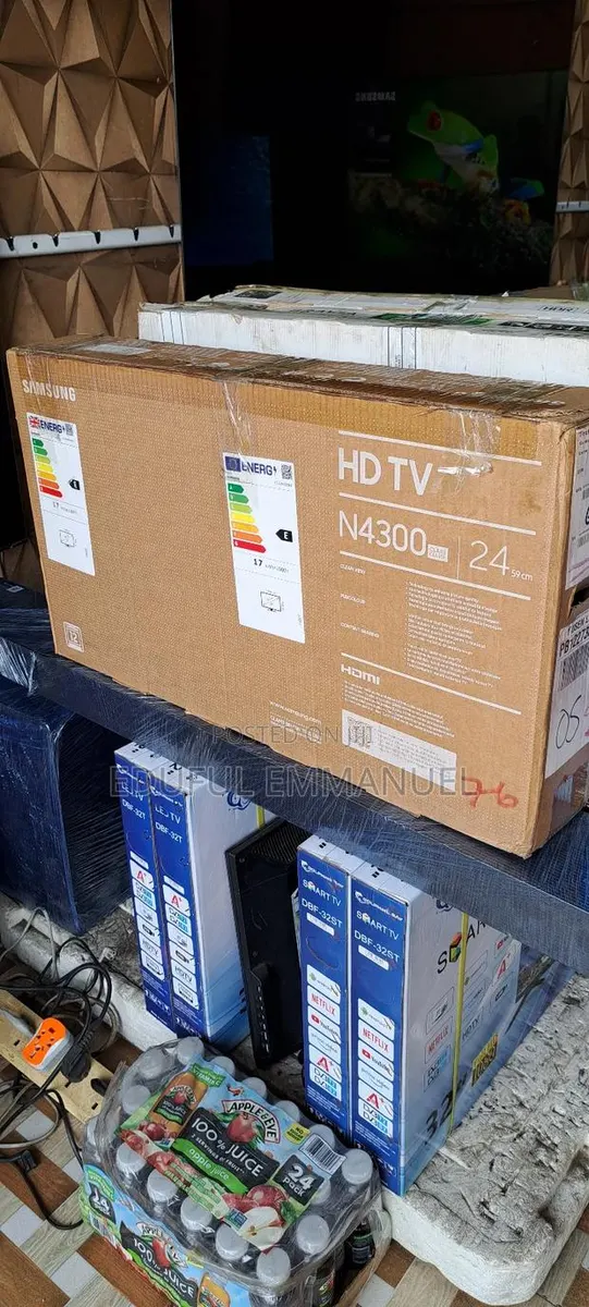Samsung 24 Inches Smart Netflix Digital Youtube Wi-Fi and More · Photo 1