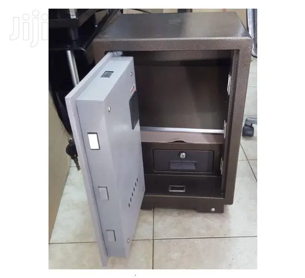 Money Safe · Photo 1