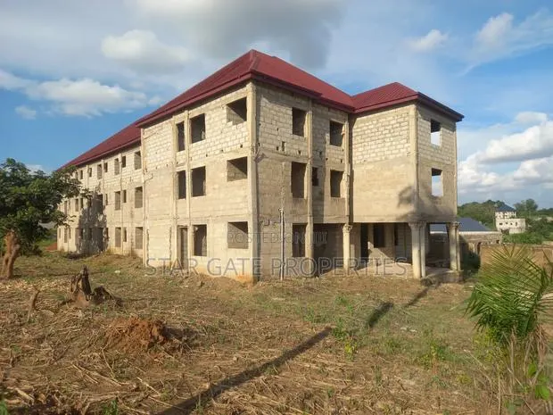 52 Bedrooms Hotel for Sale · Photo 1