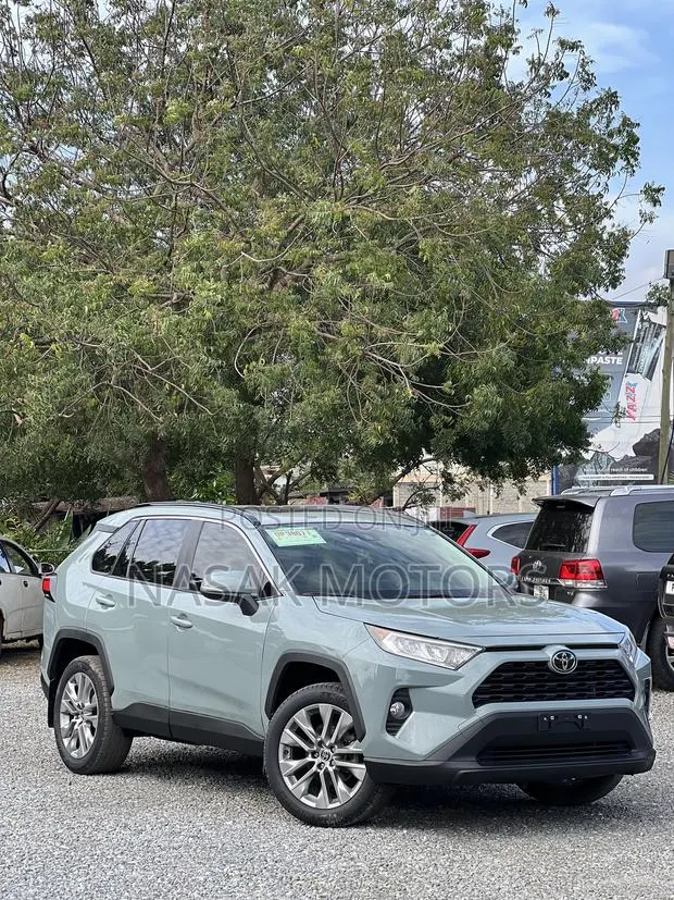 Toyota RAV4 XLE Premium 2022 Teal