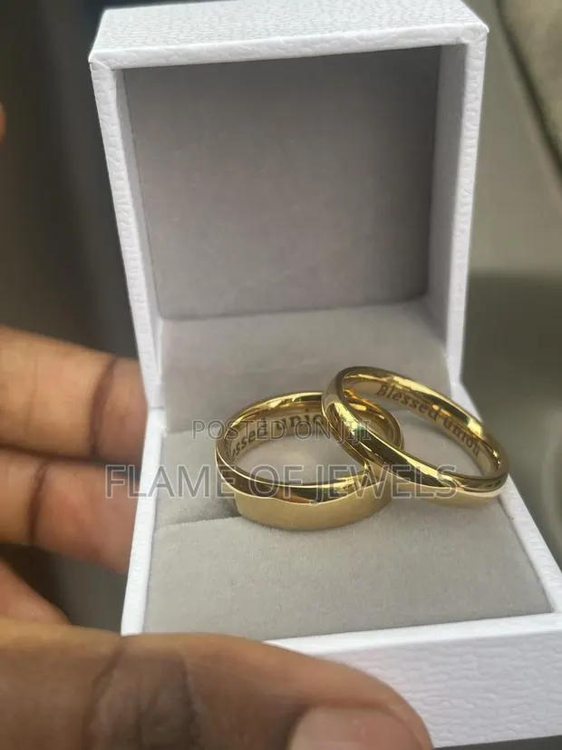 Gold Custom Wedding Rings · Photo 1
