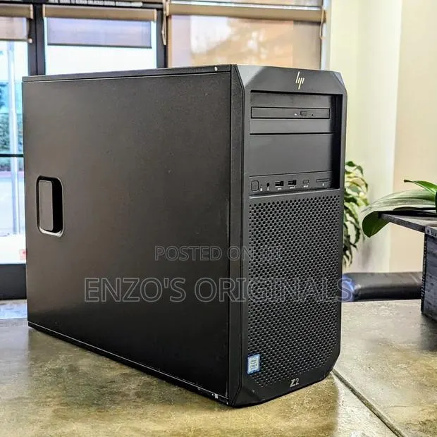 Desktop Computer HP Z2 64GB Intel Core i7 SSD 512GB · Photo 1