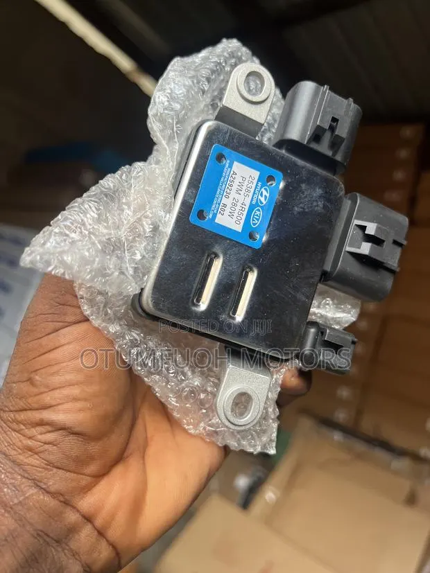 Hyundai Santa Fe 2015 2016 2017 2018 2019 Fan Resistant · Photo 1