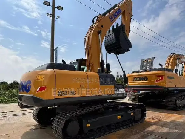 XCMG XE215C Crawler Excavator · Photo 1