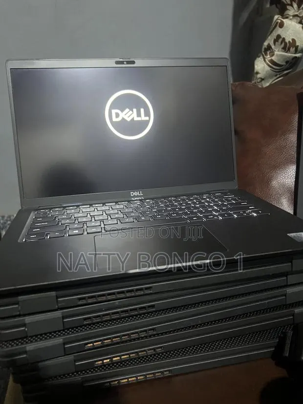 Laptop Dell Latitude 7410 16GB Intel Core i7 SSD 256GB · Photo 1