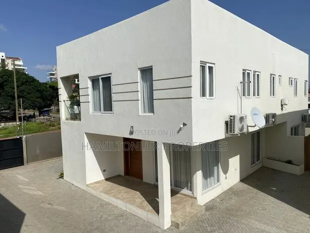 3bdrm Townhouse / Terrace in Cantonments, US Embassy Area for rent · Photo 1