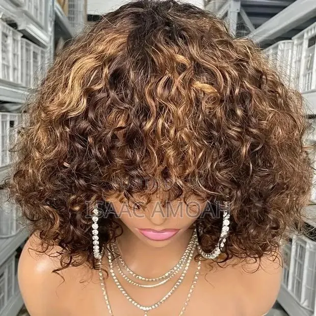 Wigs in Different Colors and Forms · Photo 1