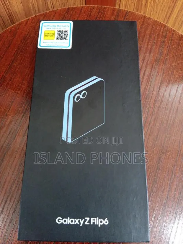 New Samsung Galaxy Z Flip6 256 GB Blue · Photo 1