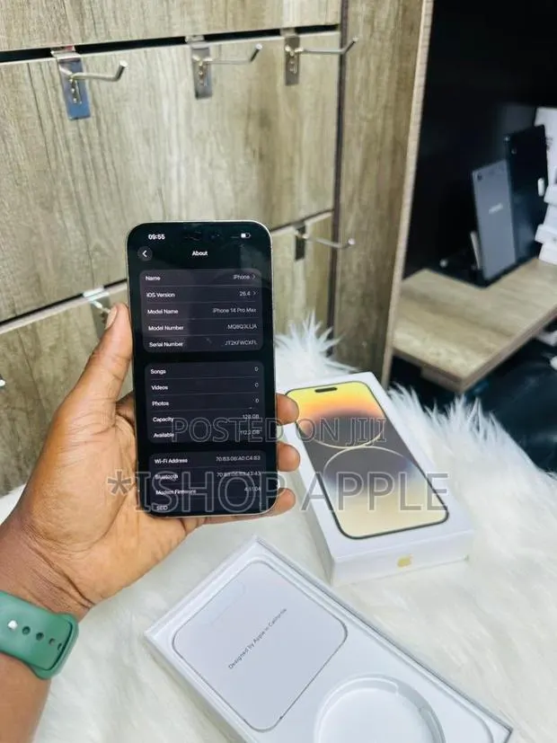 Apple iPhone 14 Pro Max 256 GB Gold · Photo 1