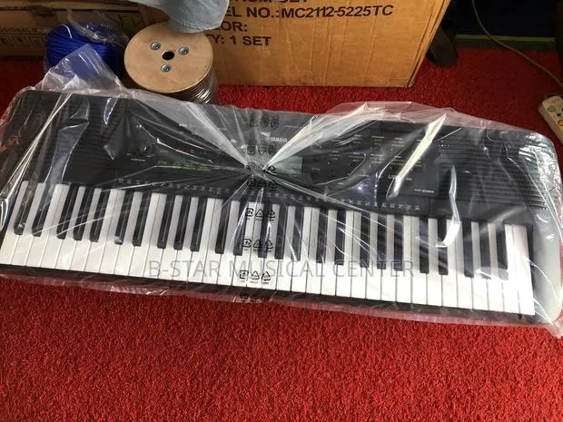 Yamaha PSR 283 Keyboard · Photo 1