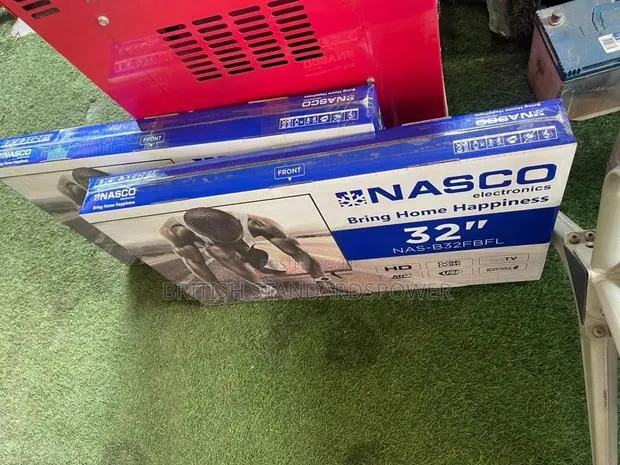 Flat Panel Screen 32"TV Digital Nasco TV · Photo 1