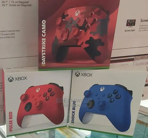 Original Xbox Series X, S, One (Latest Model) Controllers · Photo 1