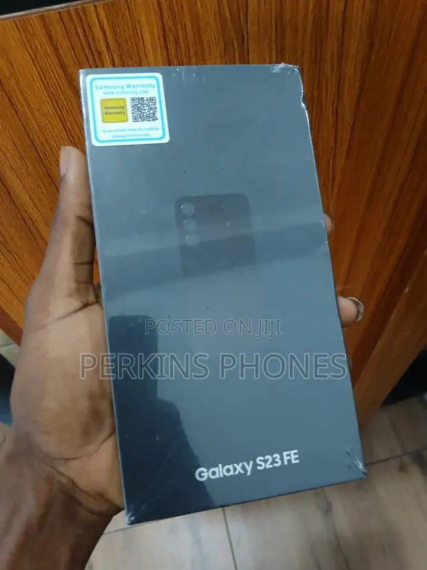New Samsung Galaxy S23 FE 128 GB Black · Photo 1