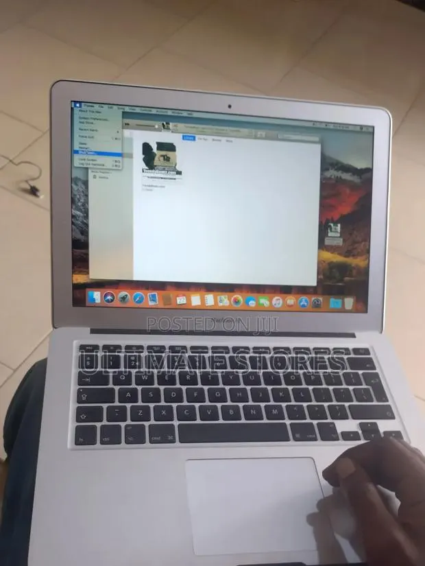 Laptop Apple MacBook Air 2014 4GB Intel Core i5 SSD 256GB · Photo 1