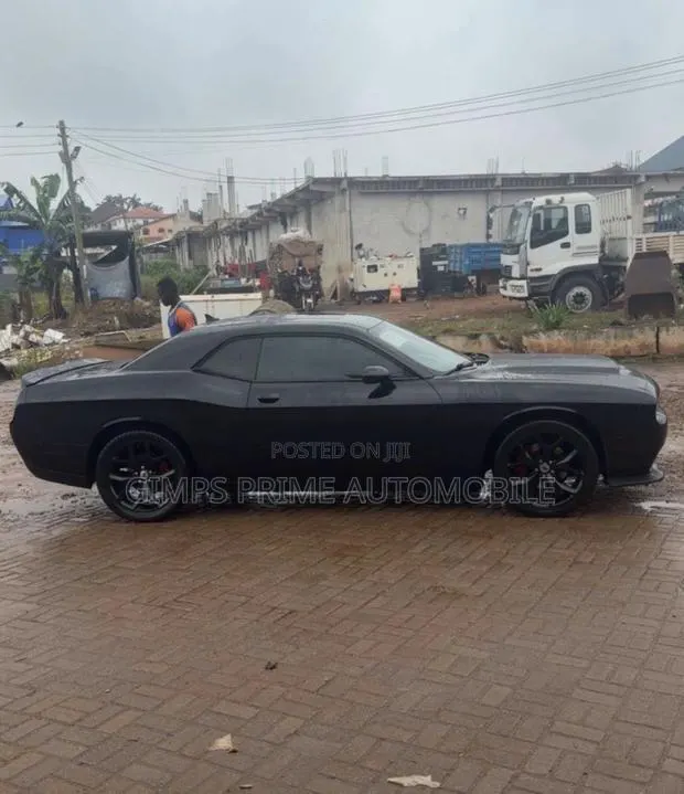 Dodge Challenger 2018 Black · Photo 1