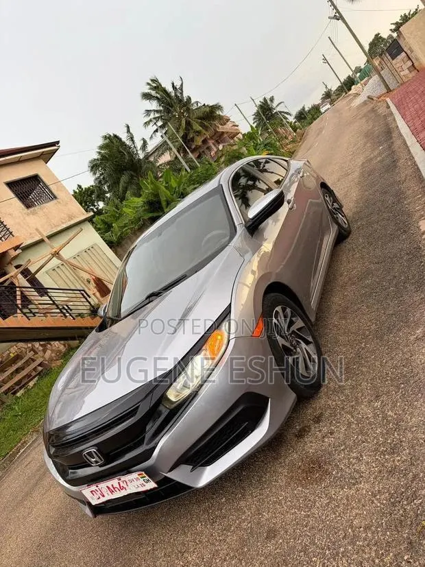 Honda Civic 2016 Silver · Photo 1