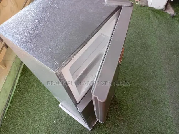Westpool 80l Mini Fridge – Efficient Storage in a Small Size · Photo 1