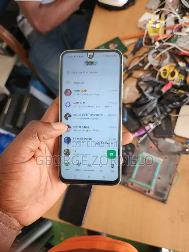 Tecno Spark 30C 128 GB Green · Photo 1