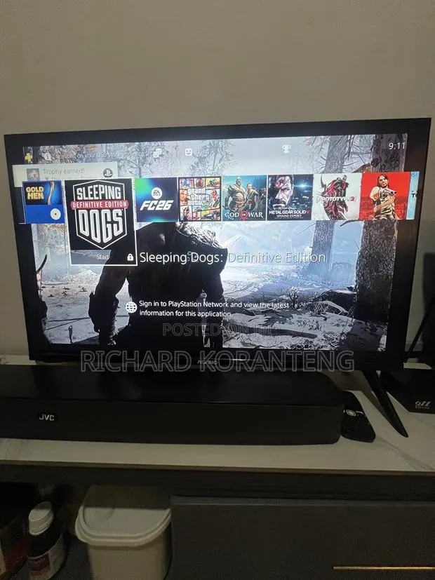 Play Station 4 Slim · Photo 1