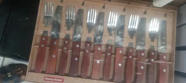 12 Pcs Steak Knives And Fork · Photo 1