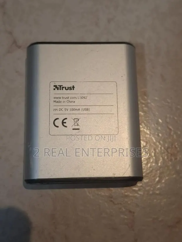 Trust 42-in-1 USB 2.0 Multi-Card Reader Model: 15092 / CR-1420p · Photo 1