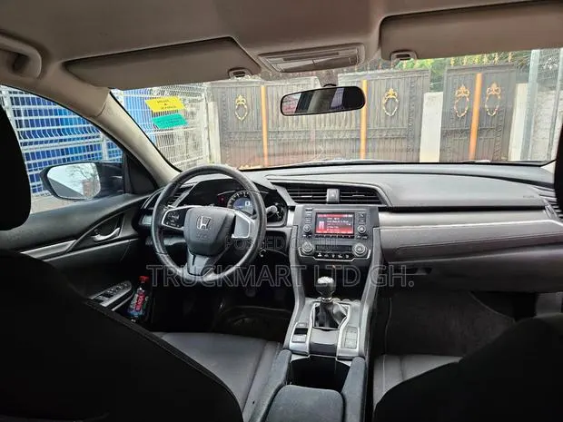 Honda Civic 2017 Gray · Photo 1