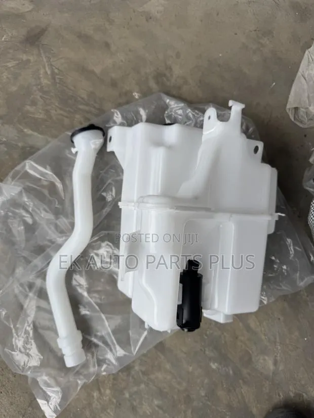 RAV4 Wiper Wash Bottle/Gallon/Tank 2019 2020 2021 2022 2023 2024 2025 · Photo 1
