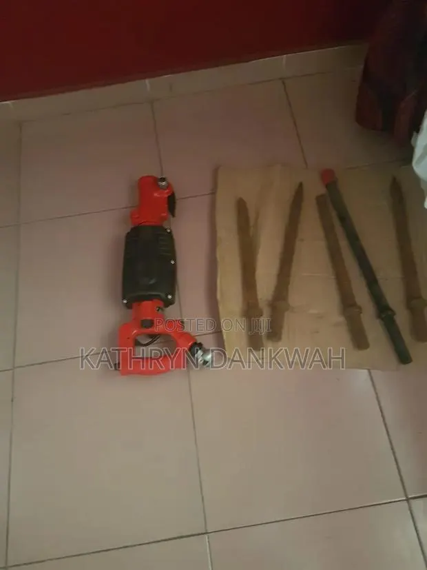 Pneumatic Demolition Hammer · Photo 1