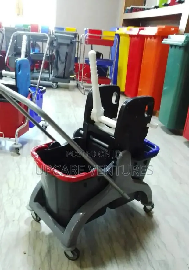 Original Turkey Double Mop Mop Bucket With Unbreakable Wringer · Photo 1